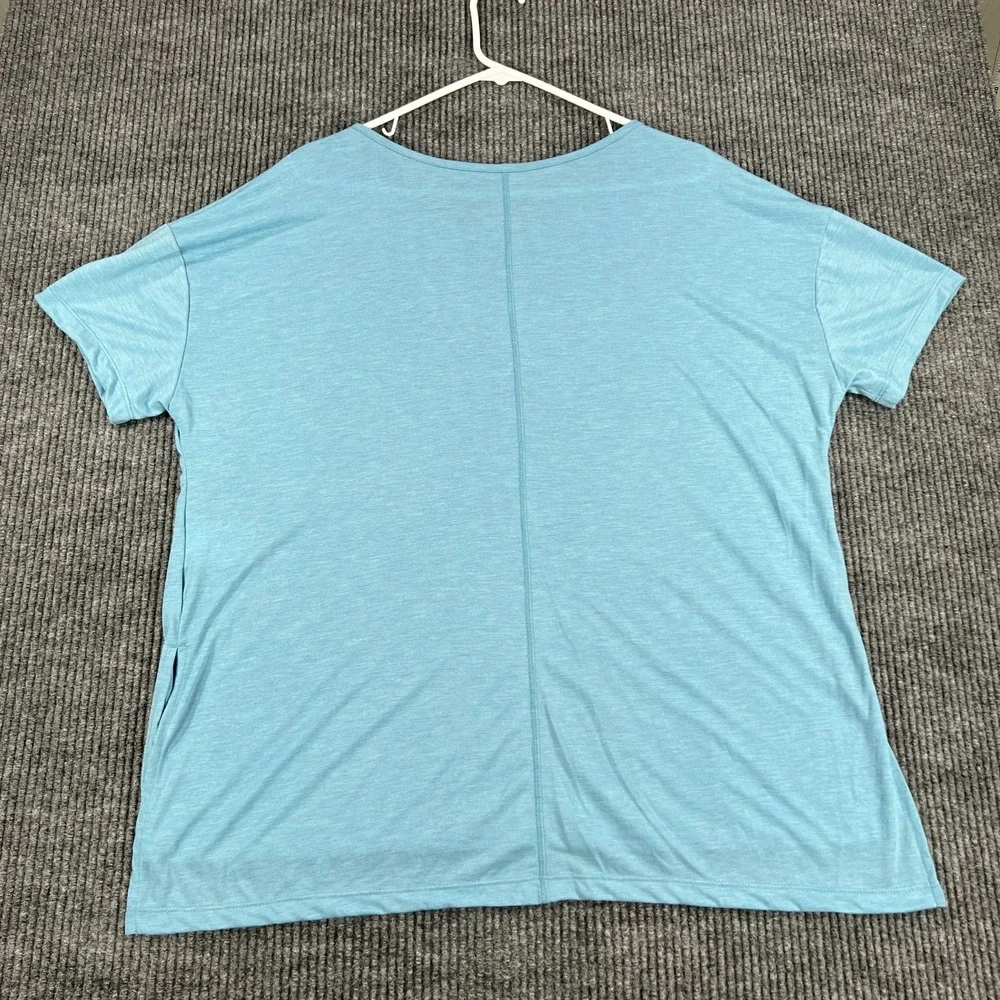 Nike Shirt Womens Size 1X Blue Short Sleeve Crew Yoga Training Workout Casual